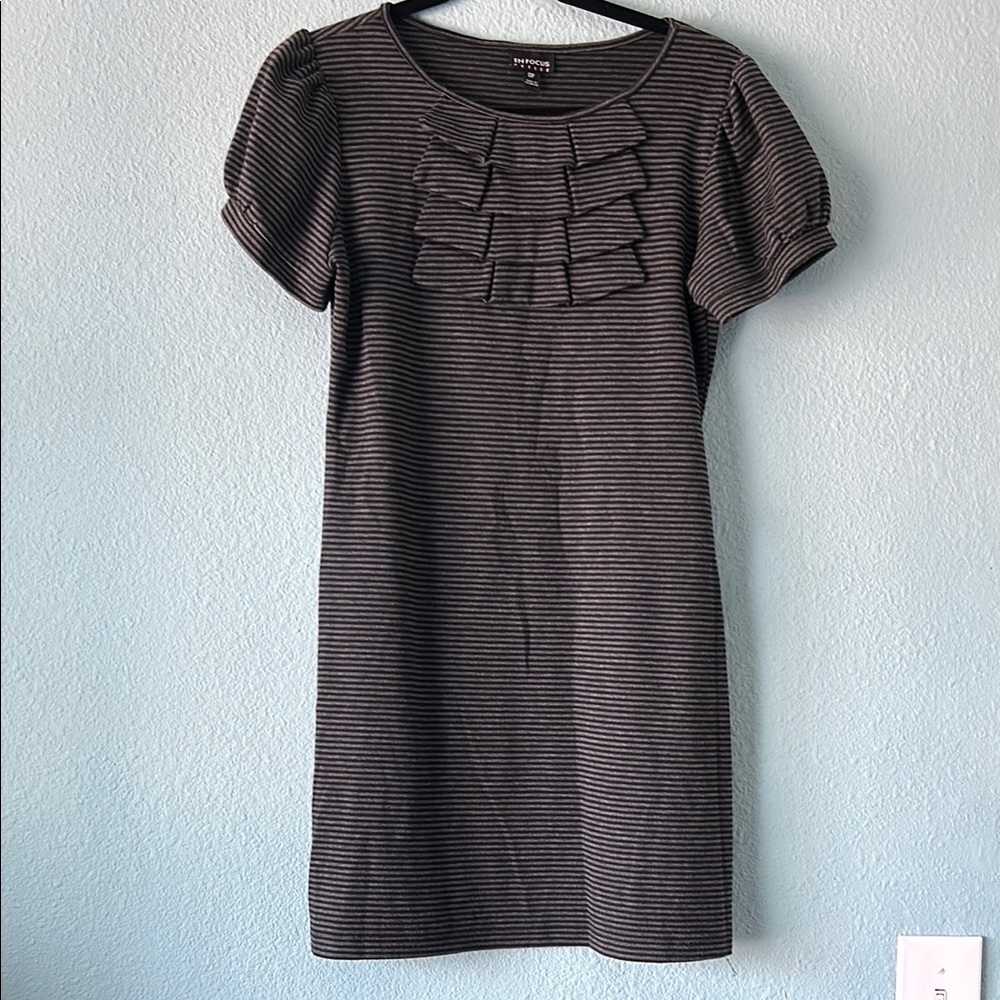 Gray Sheath Dress with Puff Cap Sleeves Size 8P